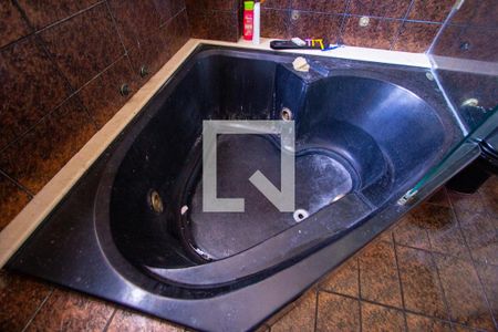 Casa para alugar com 511m², 4 quartos e 5 vagasBanheiro da Suíte 4