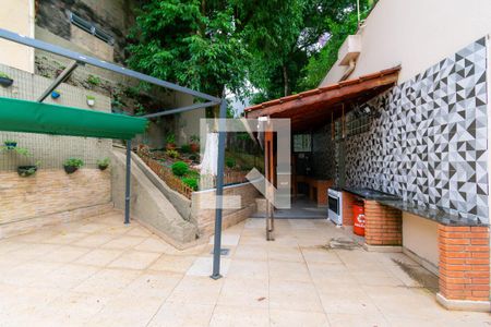 Apartamento à venda com 52m², 2 quartos e 1 vaga Apartamento à venda com 52m², 2 quartos e 1 vagaÁrea comum - Churrasqueira