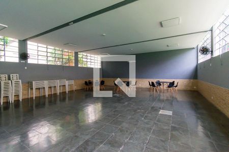 Apartamento à venda com 52m², 2 quartos e 1 vaga Apartamento à venda com 52m², 2 quartos e 1 vagaÁrea comum - Salão de festas