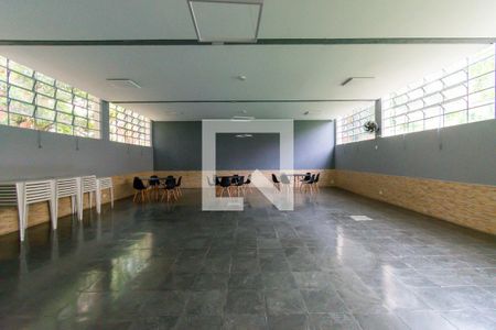 Apartamento à venda com 52m², 2 quartos e 1 vaga Apartamento à venda com 52m², 2 quartos e 1 vagaÁrea comum - Salão de festas