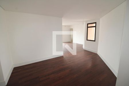 Apartamento à venda com 353m², 5 quartos e 4 vagasCorredor 2