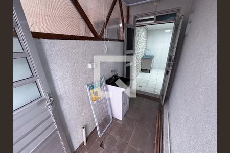Apartamento à venda com 74m², 2 quartos e 1 vagaÁrea de Serviço