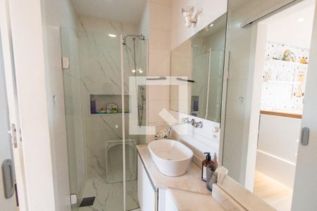 Apartamento à venda com 105m², 2 quartos e 2 vagasBanheiro da suíte 2