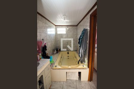 Casa à venda com 290m², 5 quartos e 4 vagasBanheiro da Suíte