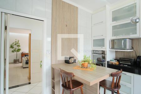 Casa à venda com 250m², 3 quartos e 2 vagasCozinha