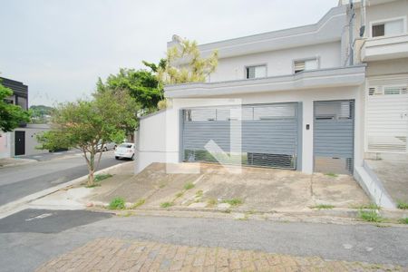 Casa à venda com 250m², 3 quartos e 2 vagasFachada