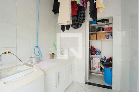 Casa à venda com 250m², 3 quartos e 2 vagasÁrea de Serviço