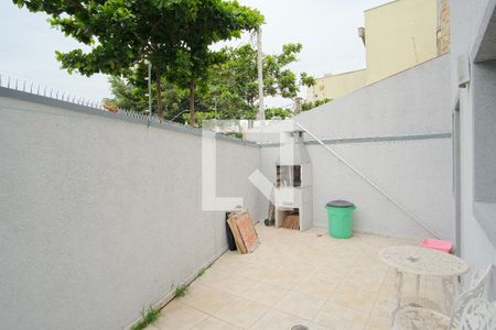 Casa à venda com 250m², 3 quartos e 2 vagasQuintal