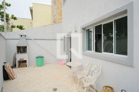 Casa à venda com 250m², 3 quartos e 2 vagasQuintal