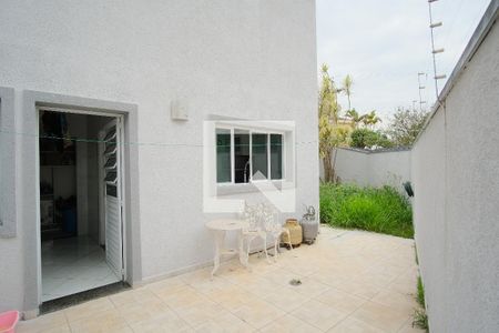 Casa à venda com 250m², 3 quartos e 2 vagasQuintal