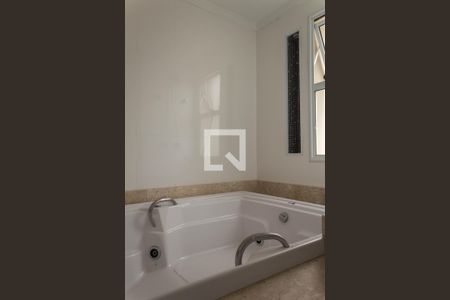 Apartamento à venda com 245m², 3 quartos e 4 vagasBanheiro da suíte 1