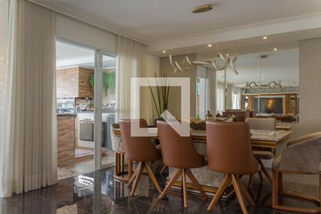 Apartamento à venda com 245m², 3 quartos e 4 vagasSala