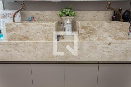 Apartamento à venda com 245m², 3 quartos e 4 vagasBanheiro da suíte 1