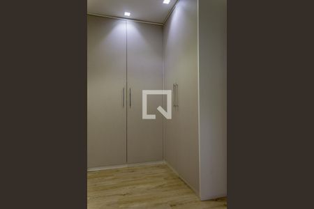 Apartamento à venda com 245m², 3 quartos e 4 vagasCloset da suíte 1