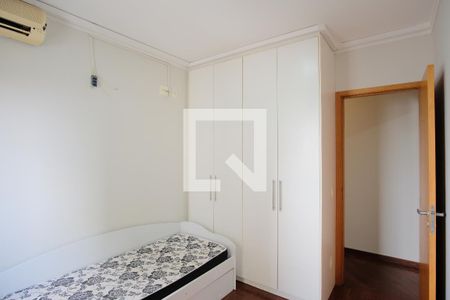 Apartamento para alugar com 67m², 2 quartos e 2 vagasQuarto