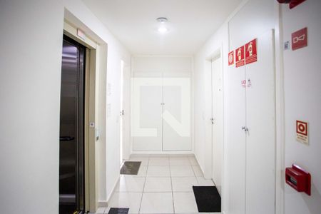 Apartamento para alugar com 45m², 2 quartos e 1 vagaHall de entrada