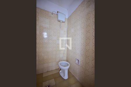 Casa à venda com 176m², 3 quartos e 2 vagas Casa à venda com 176m², 3 quartos e 2 vagasBanheiro de Serviço