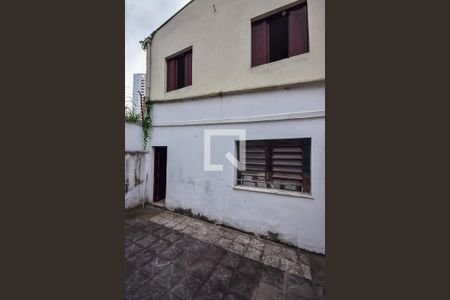 Casa à venda com 176m², 3 quartos e 2 vagas Casa à venda com 176m², 3 quartos e 2 vagasFachada Posterior