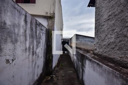 Casa à venda com 176m², 3 quartos e 2 vagas Casa à venda com 176m², 3 quartos e 2 vagasLateral
