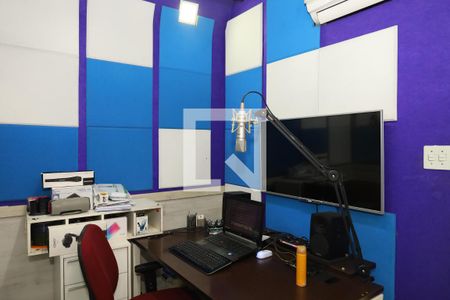 Casa à venda com 330m², 6 quartos e 5 vagasQuarto 6