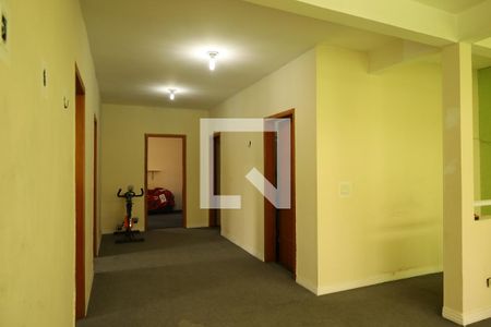 Casa à venda com 330m², 6 quartos e 5 vagasEspaço entre quartos