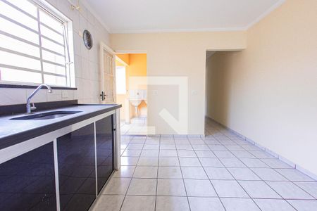 Casa para alugar com 110m², 2 quartos e 1 vaga Casa para alugar com 110m², 2 quartos e 1 vagaCozinha