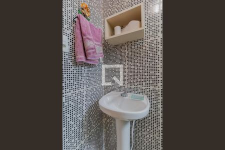 Apartamento à venda com 48m², 2 quartos e 1 vaga Apartamento à venda com 48m², 2 quartos e 1 vagaBanheiro