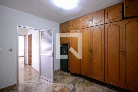 Casa à venda com 333m², 4 quartos e 2 vagasEdicula - Quarto
