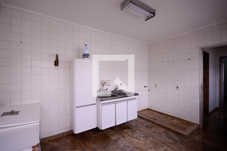 Casa à venda com 333m², 4 quartos e 2 vagasEdicula - Cozinha