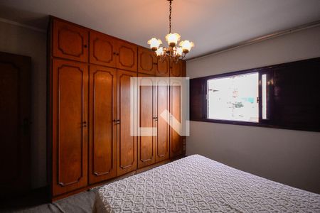 Casa à venda com 333m², 4 quartos e 2 vagasQuarto 2 - Suíte