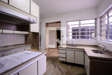 Casa à venda com 333m², 4 quartos e 2 vagasCozinha