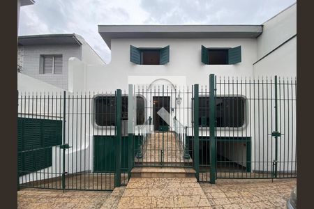 Casa à venda com 333m², 4 quartos e 2 vagasFachada