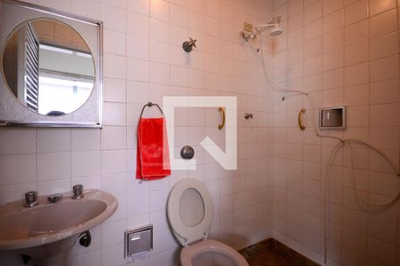 Casa à venda com 333m², 4 quartos e 2 vagasEdicula - Banheiro