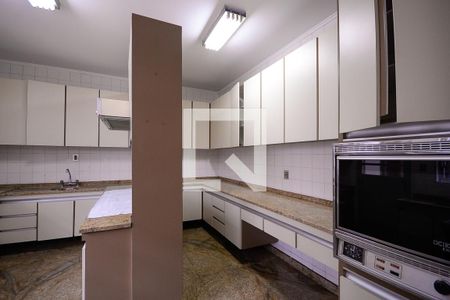 Casa à venda com 333m², 4 quartos e 2 vagasCozinha