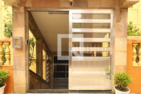 Apartamento para alugar com 67m², 3 quartos e 2 vagasÁrea comum - Portão do prédio