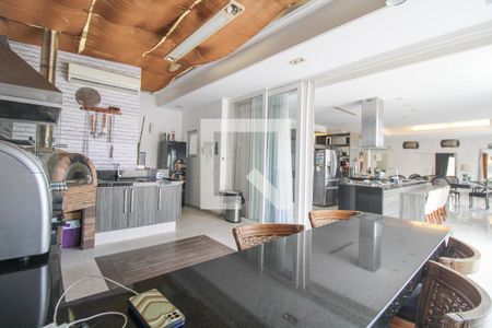 Casa à venda com 330m², 5 quartos e 3 vagas Casa à venda com 330m², 5 quartos e 3 vagasÁrea da Churrasqueira