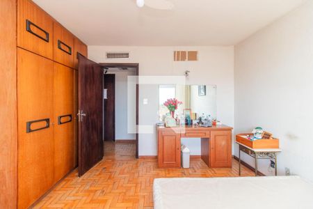 Quarto 1 de casa à venda com 3 quartos, 401m² em Vila Assunção, Porto Alegre