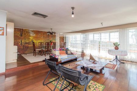 Sala de casa à venda com 3 quartos, 401m² em Vila Assunção, Porto Alegre