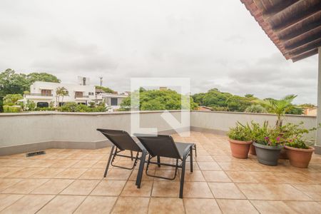 Casa à venda com 240m², 3 quartos e 2 vagas Casa à venda com 240m², 3 quartos e 2 vagasCobertura