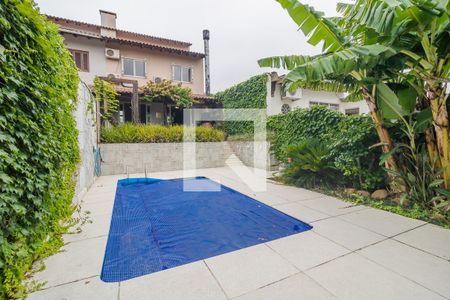 Casa à venda com 240m², 3 quartos e 2 vagas Casa à venda com 240m², 3 quartos e 2 vagasQuintal