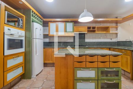 Casa à venda com 240m², 3 quartos e 2 vagas Casa à venda com 240m², 3 quartos e 2 vagasCozinha