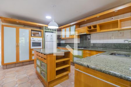 Casa à venda com 240m², 3 quartos e 2 vagas Casa à venda com 240m², 3 quartos e 2 vagasCozinha