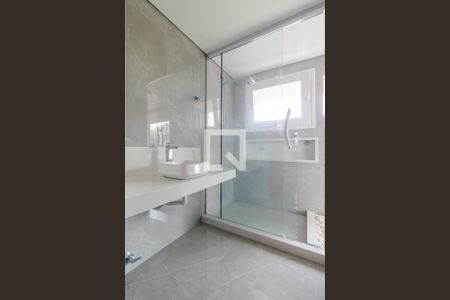 Casa à venda com 240m², 3 quartos e 2 vagas Casa à venda com 240m², 3 quartos e 2 vagasQuarto 2 - Closet