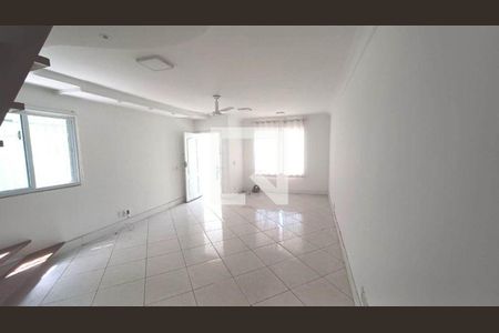 Casa à venda com 4 quartos, 206m² em Piratininga, Niterói