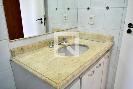 Apartamento à venda com 100m², 3 quartos e 2 vagasBanheiro da Suíte