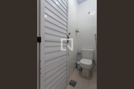 Casa à venda com 58m², 2 quartos e 1 vaga Casa à venda com 58m², 2 quartos e 1 vagaBanheiro Social 2