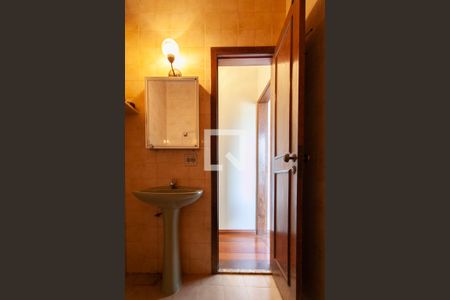 Casa à venda com 58m², 2 quartos e 1 vaga Casa à venda com 58m², 2 quartos e 1 vagaBanheiro Social 1