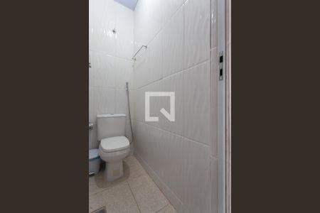 Casa à venda com 58m², 2 quartos e 1 vaga Casa à venda com 58m², 2 quartos e 1 vagaBanheiro Social 2