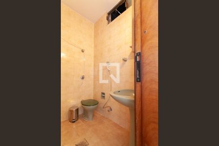 Casa à venda com 58m², 2 quartos e 1 vaga Casa à venda com 58m², 2 quartos e 1 vagaBanheiro Social 1