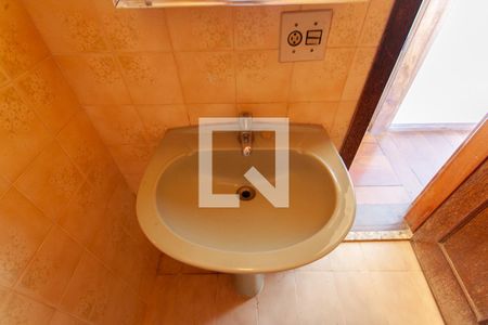 Casa à venda com 58m², 2 quartos e 1 vaga Casa à venda com 58m², 2 quartos e 1 vagaBanheiro Social 1